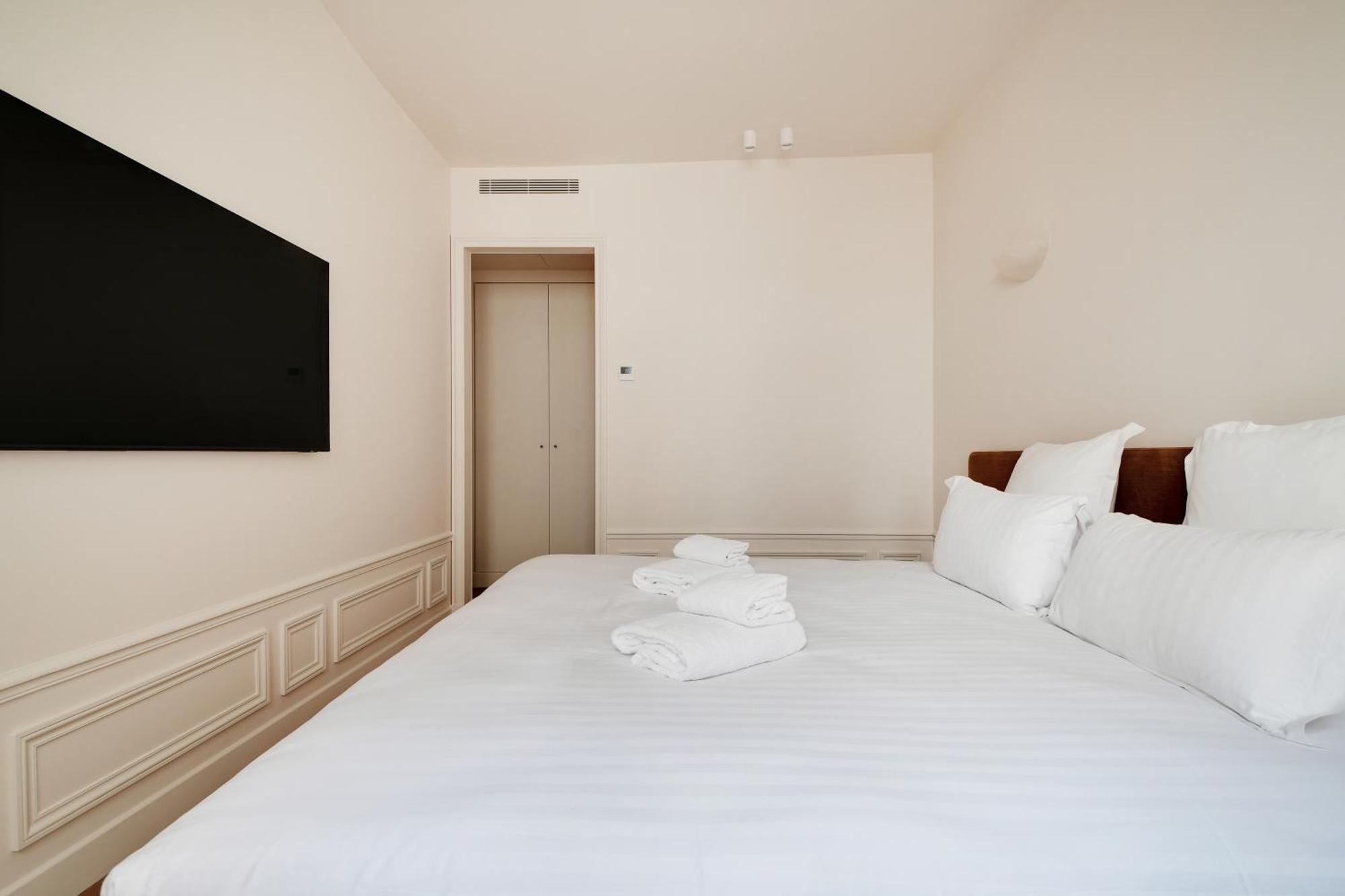 Pick A Flat'S Apartements With Services In Louvre - Rue Des Halles Париж Екстериор снимка
