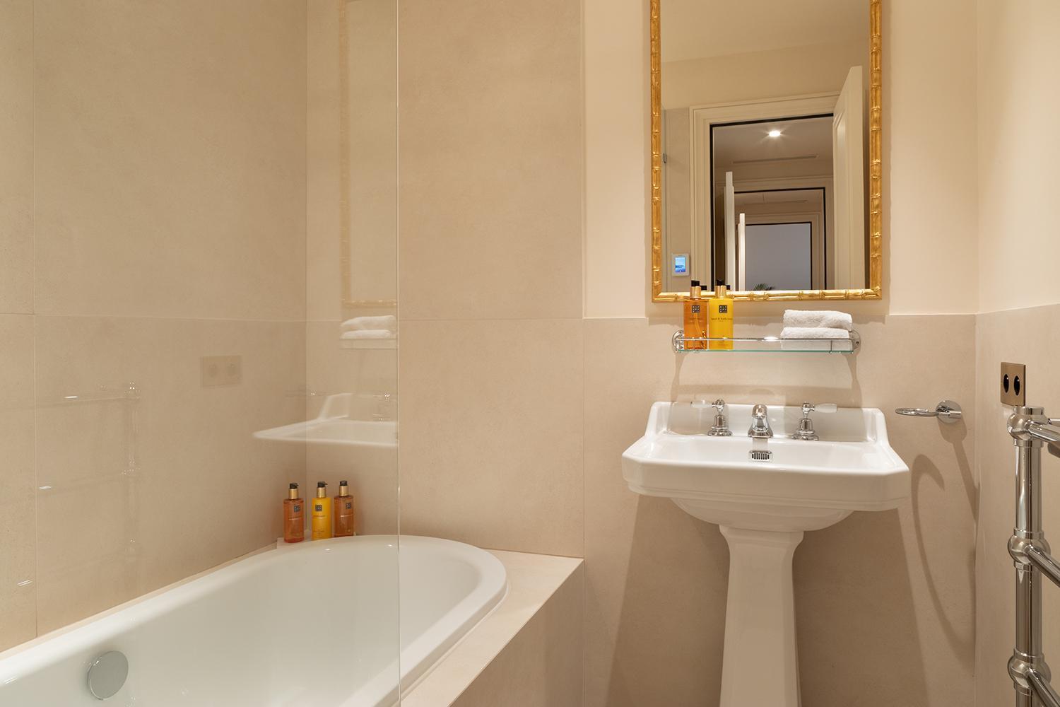 Pick A Flat'S Apartements With Services In Louvre - Rue Des Halles Париж Екстериор снимка